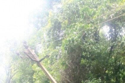 Salgini villagers demand replacement of tilted electric pole before monsoon
