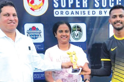 Saligao Super Soccer 2025: Ten-Man Sinquerim SC Defeat Goa Velha SC 2-0 to Advance