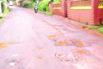 Saligao panchayat says it is helpless over potholed road