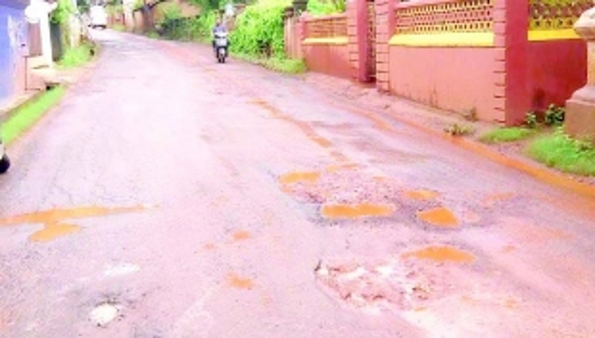 Saligao panchayat says it is helpless over potholed road