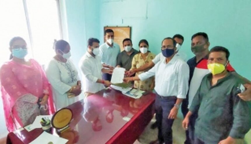 Sancoale sarpanch to face no-confidence motion on October 12 1 Sancoale sarpanch to face no-confidence motion on October 12