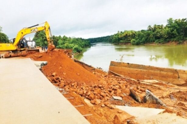 Sand mafia extracts thousands of cubic metres at Tiracol, while reports show zero extraction