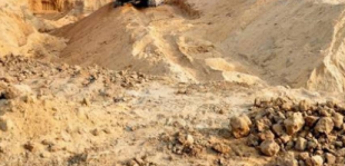 Sand worth Rs 6.80 lakh  seized
