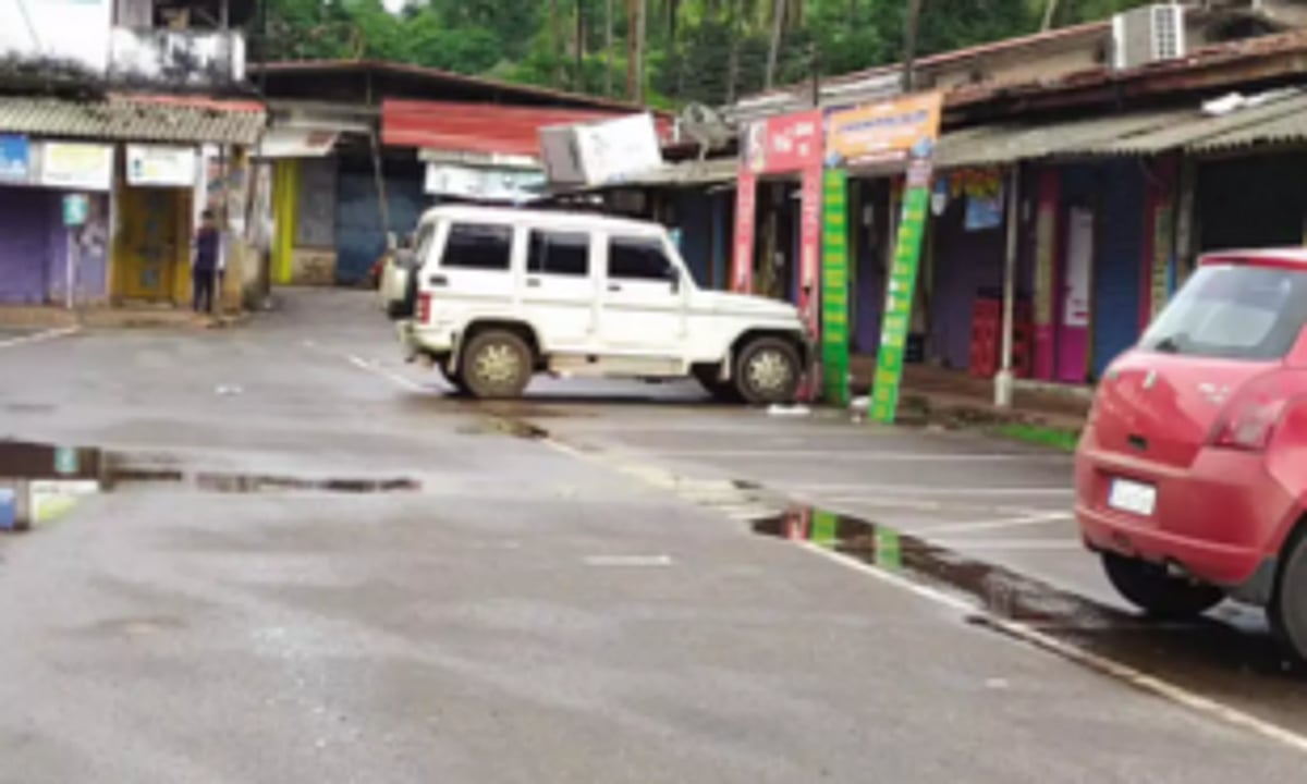 Sanguem Merchants Association shuns govt directives; resorts to complete lockdown