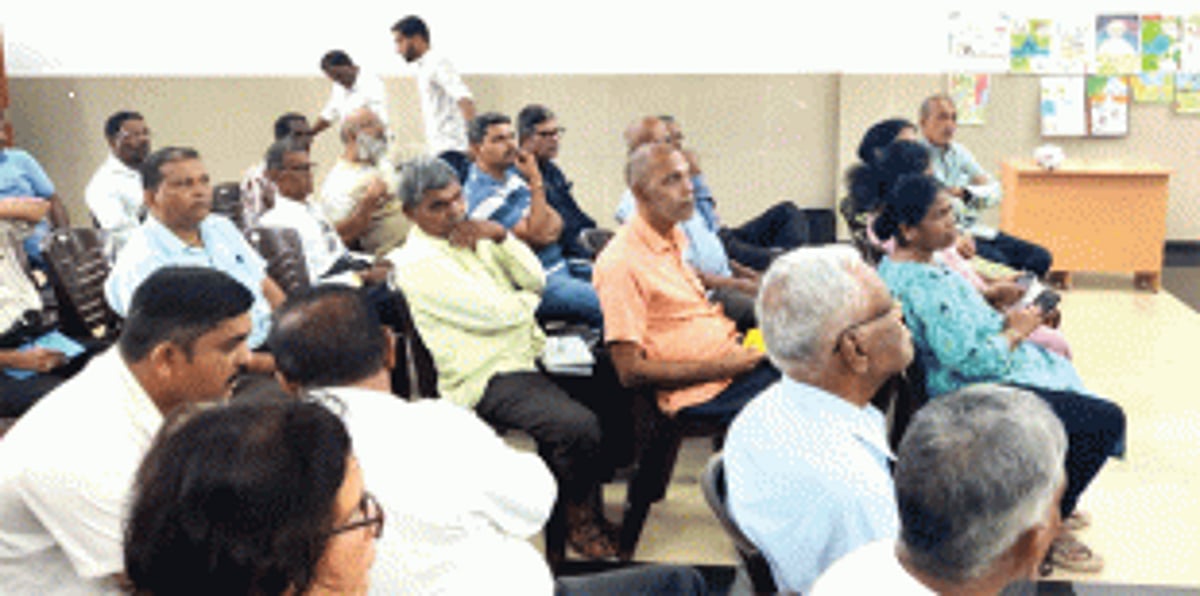 Sanguem farmers call for ban on iron ore mining close to cultivation lands