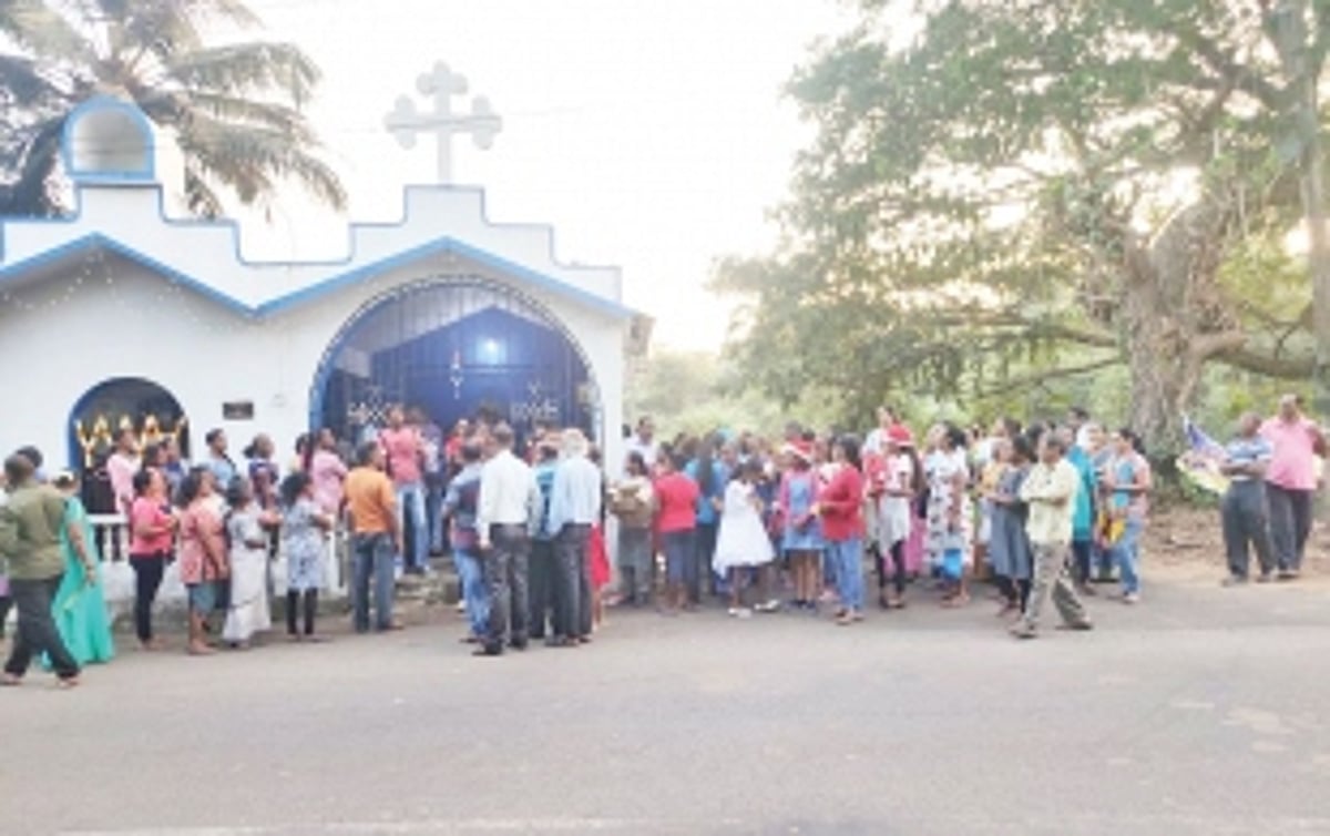 Sanguem farmers hold litany at St Anthony’s Cross for winning battle against IIT project