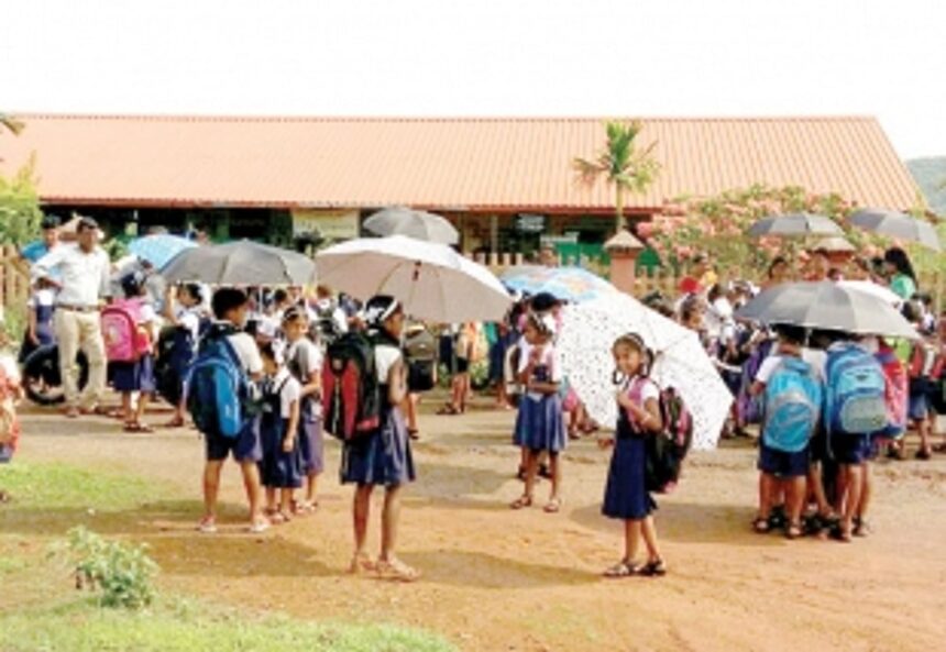 Sanguem primary students return to school after one day boycott 1 Sanguem primary students return to school after one day boycott