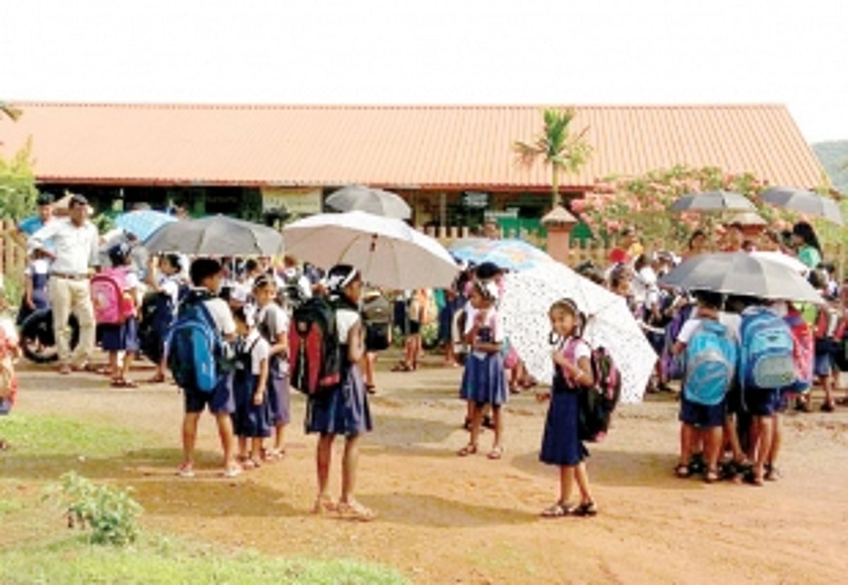 Sanguem primary students return  to school after one day boycott