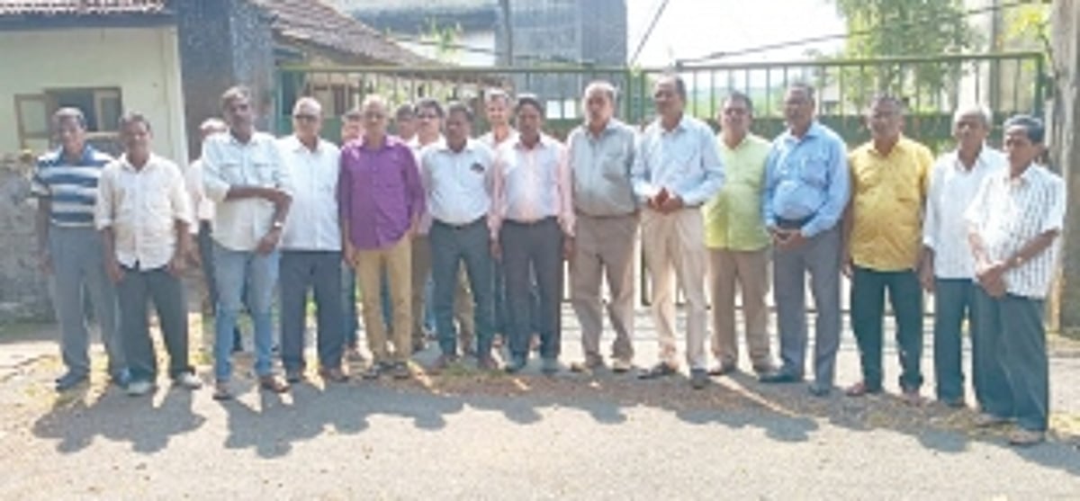 Sanjivani Sugar Factory farmers stage protest for non-payment of dues