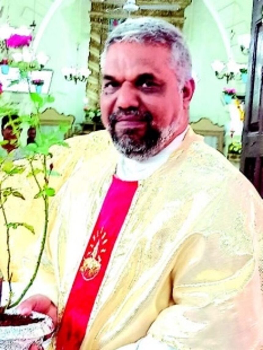 Santo Estevam parish priest Fr John Diniz no more 1 Santo Estevam parish priest Fr John Diniz no more