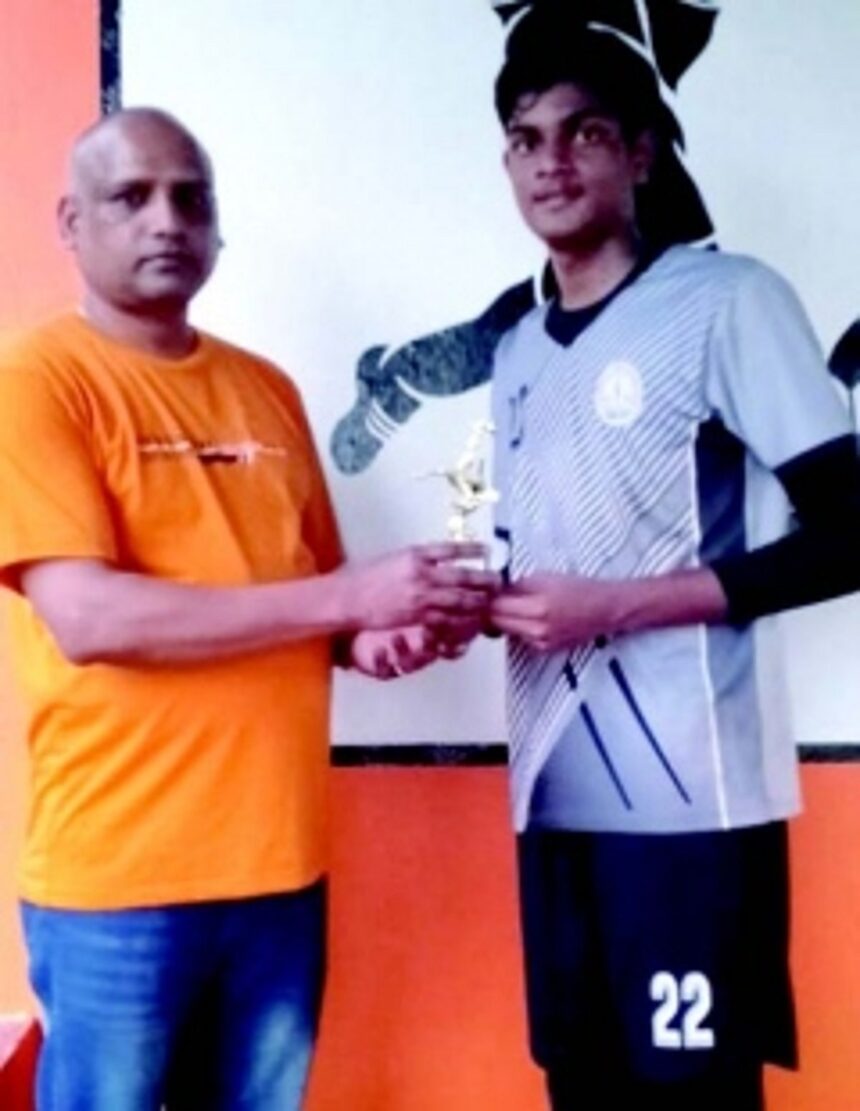 Sao Jose de Areal  book last eight berth