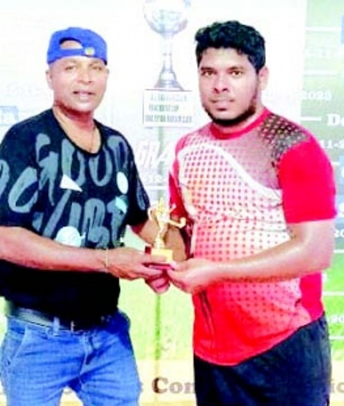 Sao Jose de Areal cruise  into quarter-finals