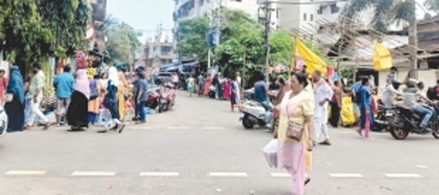 Saptah fair stalls continue to operate as MMC turns a Nelson’s eye