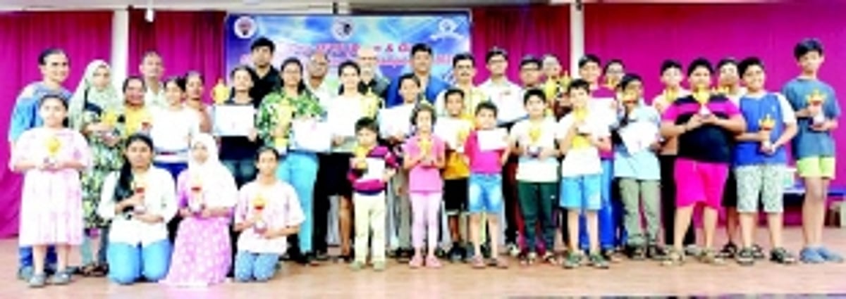 Saras, Alana emerge State chess champions