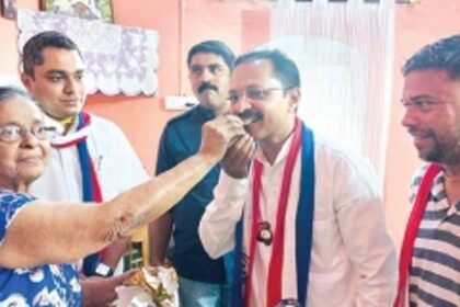 Sardesai uplifts GFP candidate Sawant’s door-to-door campaign in Chorao