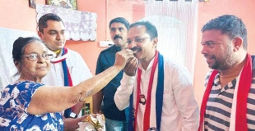 Sardesai uplifts GFP candidate Sawant’s door-to-door campaign in Chorao 1 Sardesai uplifts GFP candidate Sawant’s door-to-door campaign in Chorao
