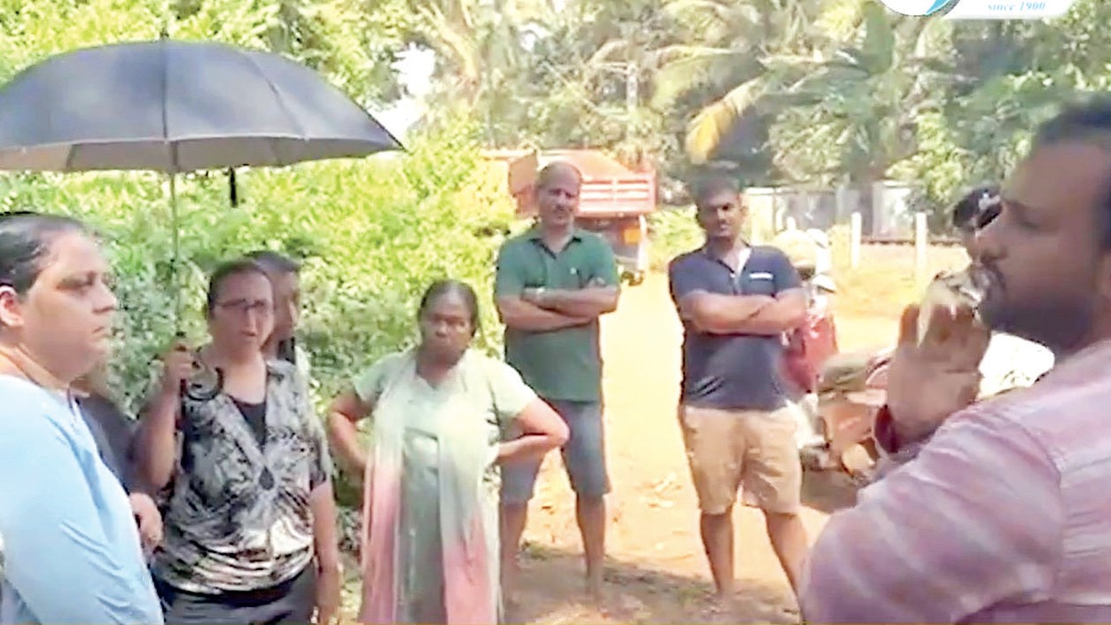 Sarpanch Diana Gouveia Leads Protest Against Unauthorised Construction in Velsao