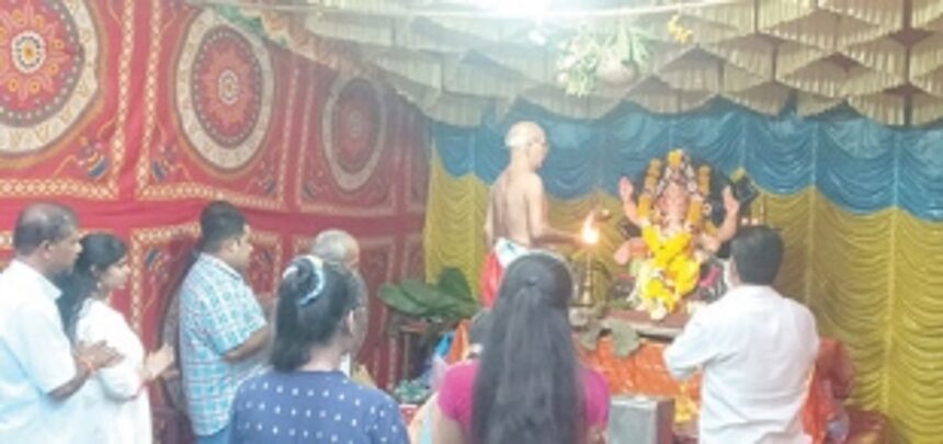 Sarvajanik celebrations shrink to one and a half day 1 Sarvajanik celebrations shrink to one and a half day