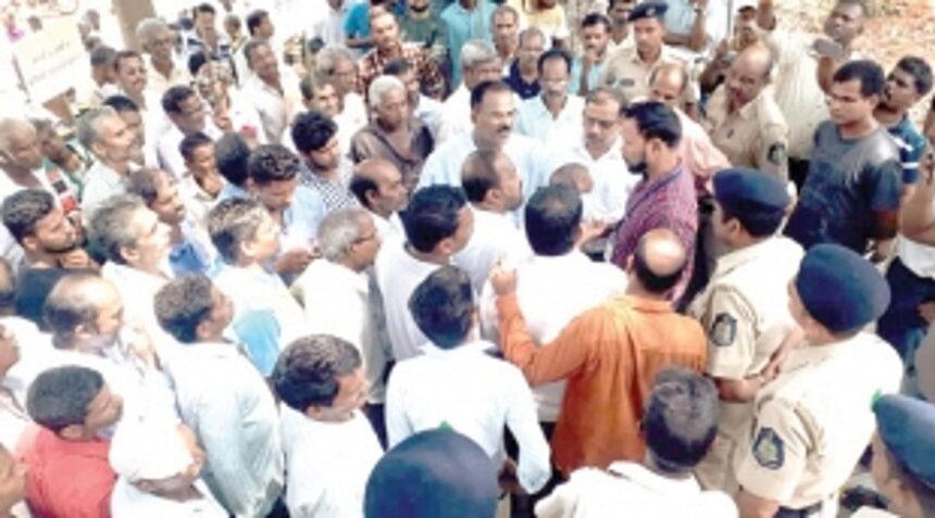 Sattari residents hold morcha demanding land ownership 1 Sattari residents hold morcha demanding land ownership