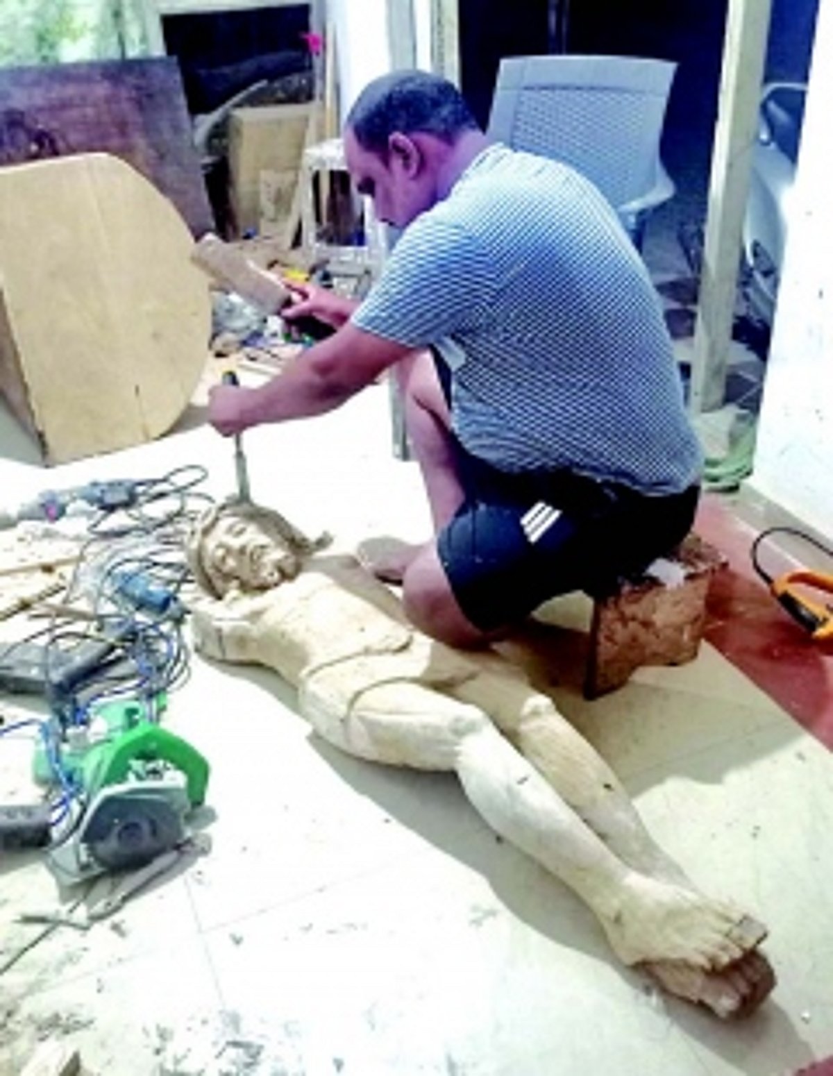 Saving the Earth with natural artworks