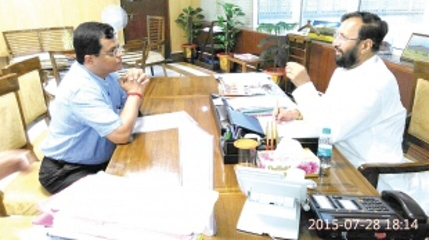 Sawaikar meets Javadekar, discusses dhirio, sound restriction issues 1 Sawaikar meets Javadekar, discusses dhirio, sound restriction issues