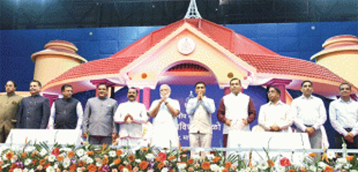 Sawant presses restart button  to launch 100% BJP govt