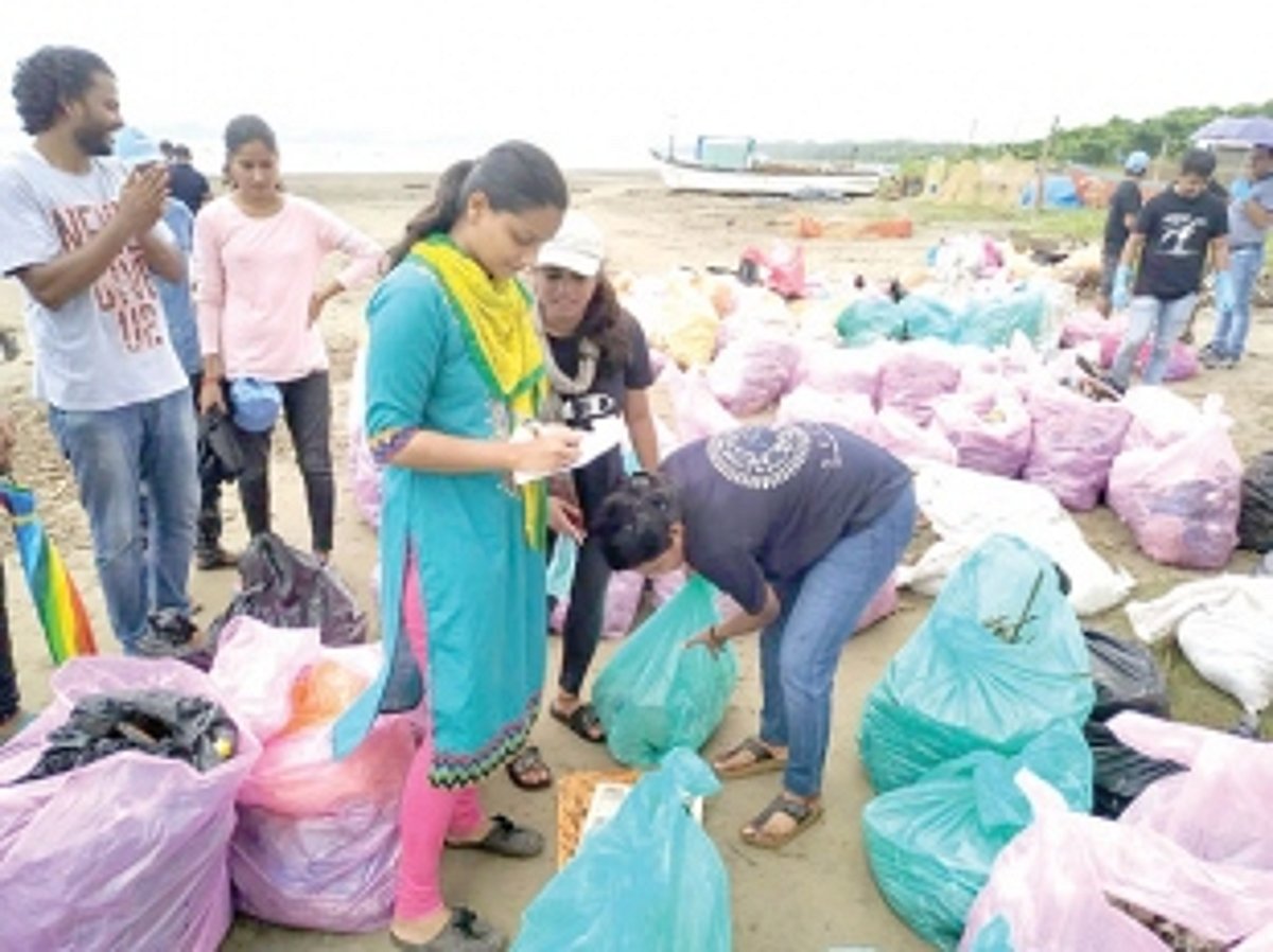 Scientists collect 1,000 kg of plastic on Caranzalem beach