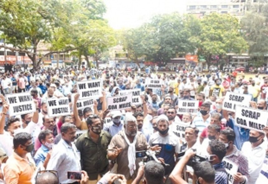Scrap GoaMiles then talk about meter installation: Protesting taxi owners