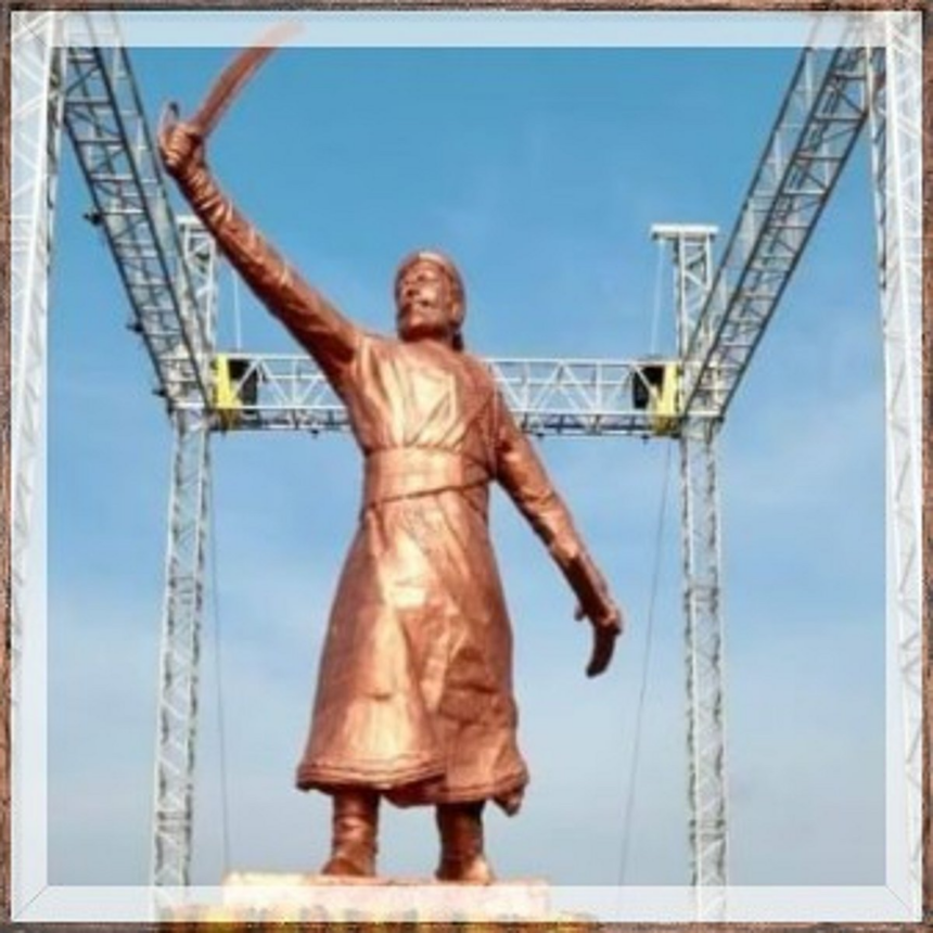 Sculptor of Shivaji's statue, held 1 Sculptor of Shivaji's statue, held