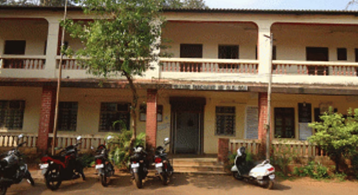 Se Old Goa p’yat inspects two structures at Ella