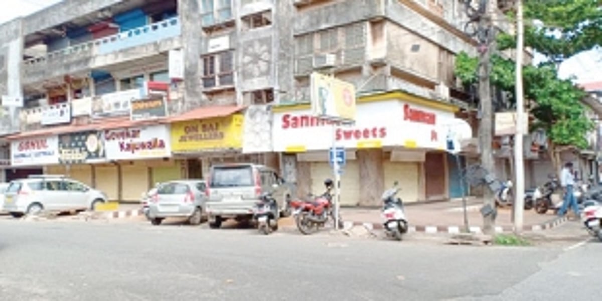 Second day of the voluntary lockdown receives good response