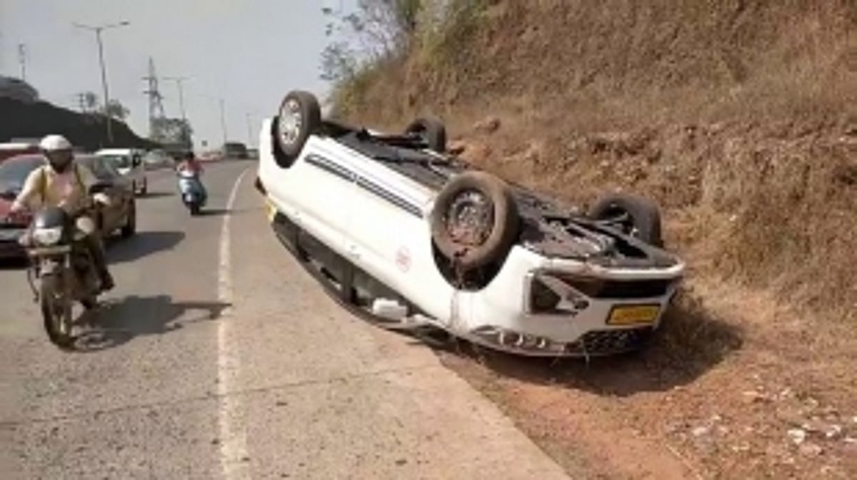 Self-accident reported at Colvale; Taxi turns turtle after driver loses control