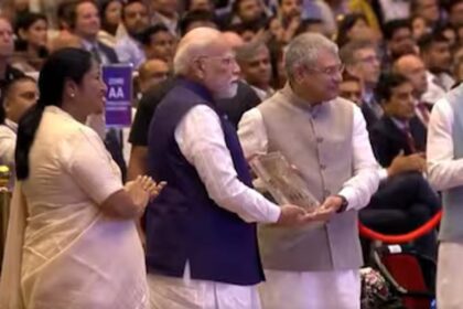 Semicon India 2025: PM Modi Showcases Vikram 32-Bit Processor Built by ISRO