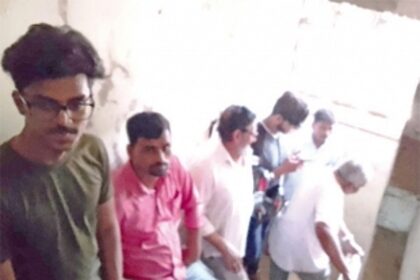 Senior citizens face the brunt of mad rush to get PAN-Aadhar linked, glitchy internet servers add to woes