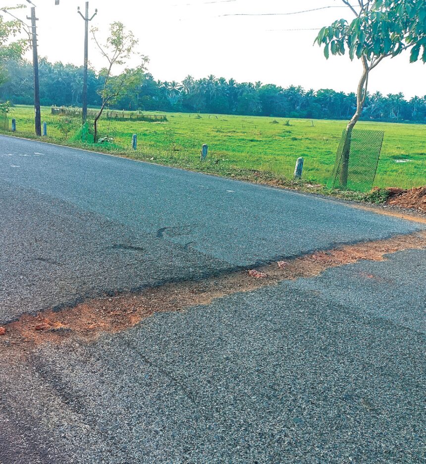 Seraulim-Betalbatim road needs immediate attention 1 Seraulim-Betalbatim road needs immediate attention