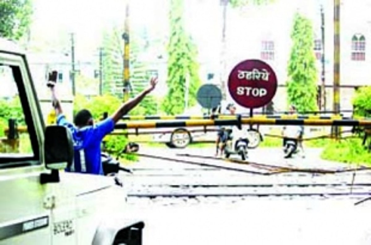 Seraulim, sandwiched between  6 villages, a haven for builders?