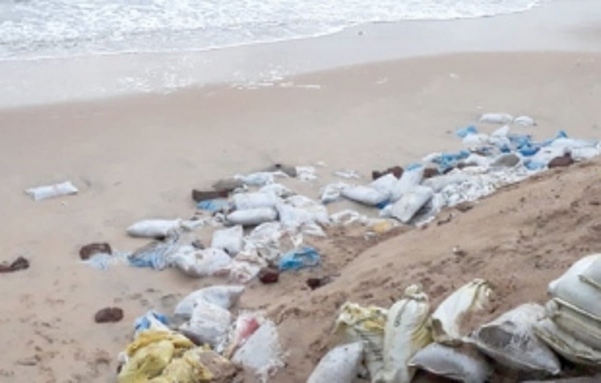 Sernabatim, Benaulim  beaches littered with sandbags