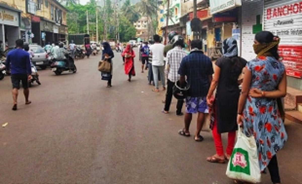 Serpentine queues at grocery shops across Bicholim