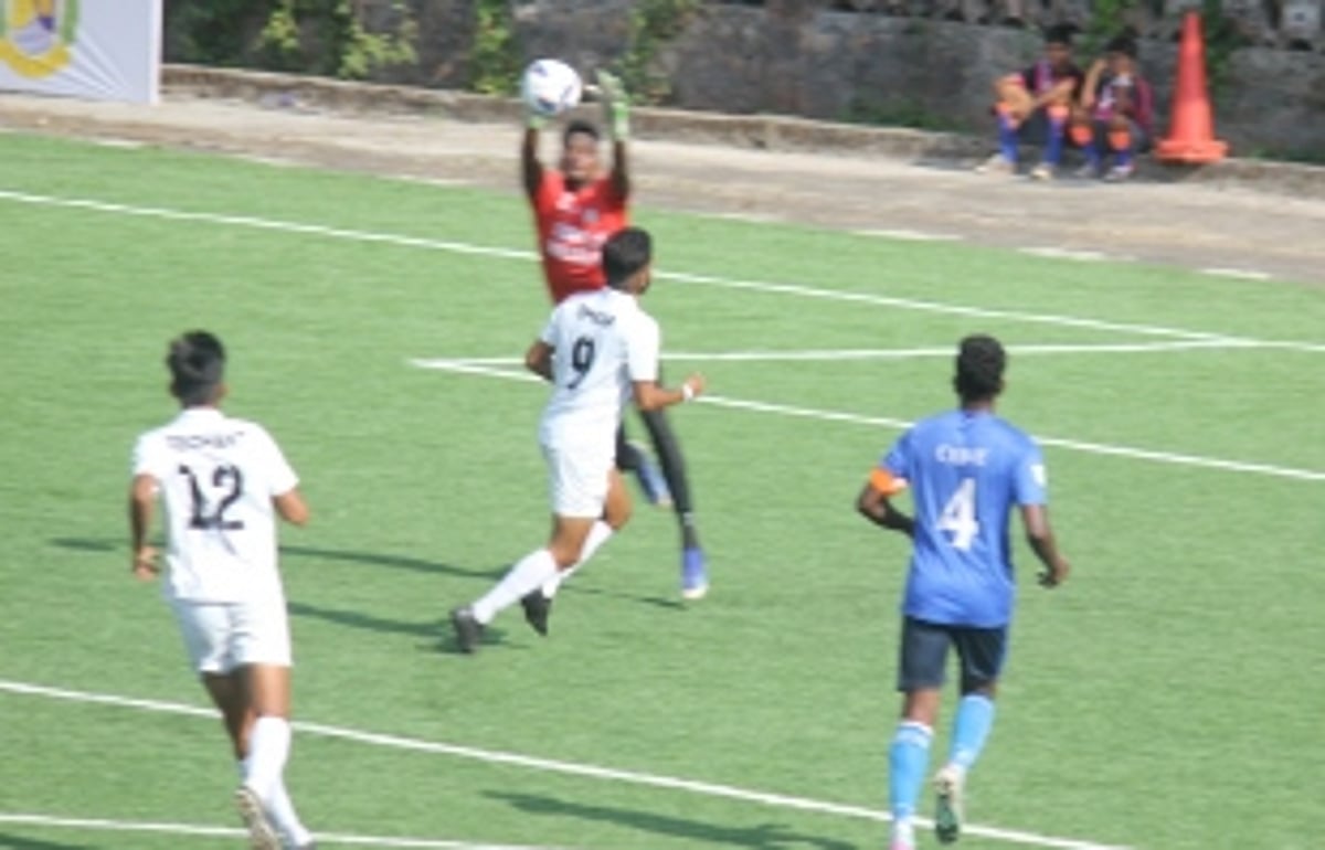 Sesa FA down Cortalim Villagers;  Sporting Clube drub Mumbai City