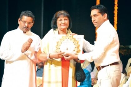 Seven tiatrists receive Kala Gaurav Award