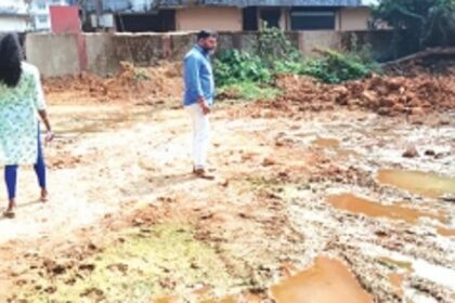 Sewage flows into irrigation canal, raises a stink around Quepem Bazaar area