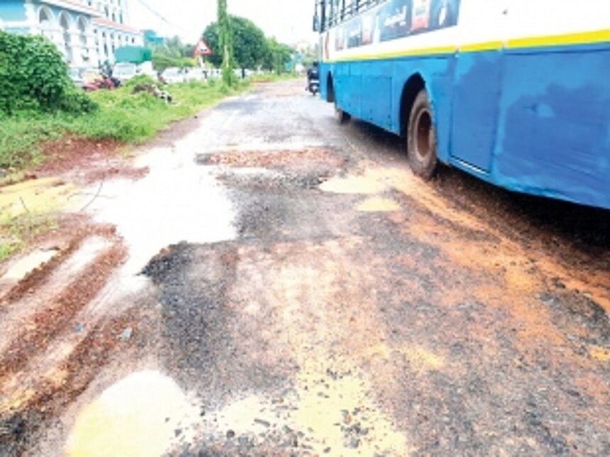 Sewage overflow, potholes pose threat to motorists in Margao, surrounding areas