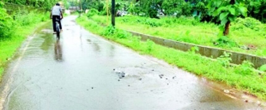 Sewage stink bomb nauseates Barebhatt-Raia residents 1 Sewage stink bomb nauseates Barebhatt-Raia residents