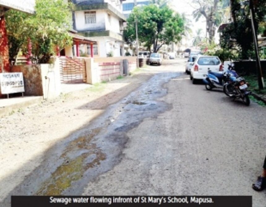 Sewage water flowing freely in front of Mapusa school