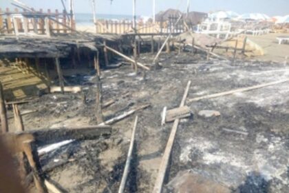 Shack, garment store gutted at Vagator