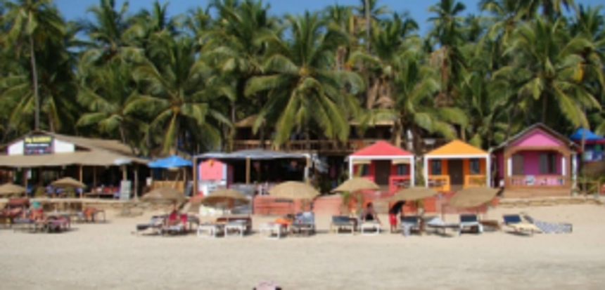 Shack owners expect  business to start early Oct