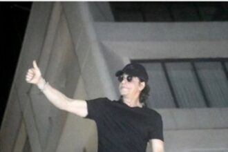 Shah Rukh Khan Surprises Fans on 58th Birthday, Confirms Dunki Teaser Launch