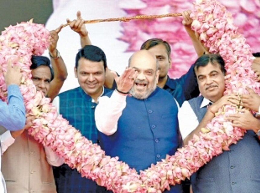 Shah equates oppn parties to snakes, dogs