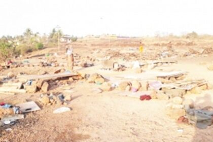 Shanties are back, the hide-and-seek game continues at Dabolim