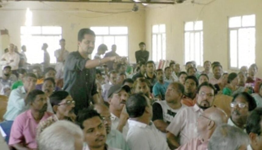Shapur residents demand registration of their houses by Bandora panchayat 1 Shapur residents demand registration of their houses by Bandora panchayat
